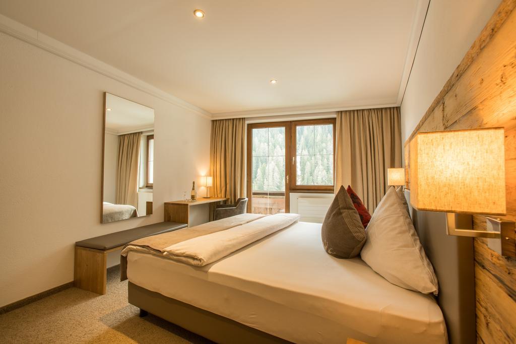 Haus Am Brunnen Apartment Samnaun Bagian luar foto